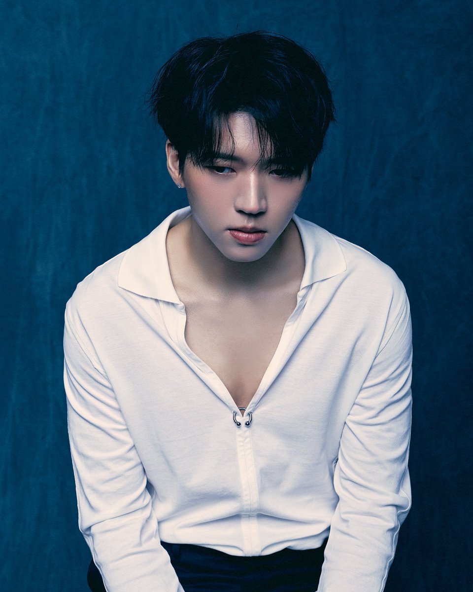 feb8nwh's tweet photo. 코에 하이라이터 안 발라도 빛나는 남자 ㅋㅋ https://t.co/qpVjZpnbgf