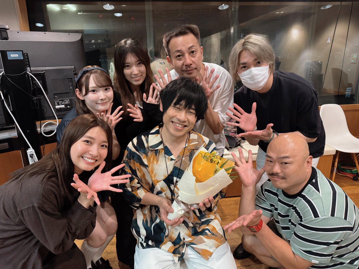 mbs_yarugetsu's tweet photo. #アッパレ月 をお聴きいただき
ありがとうございました🌈 

#岩崎諒太 さん
番組開始から約5年
本当にありがとうございました‼️

来週からは番組名が変わってのスタートになりますが、
引き続き応援のほどよろしくお願いいたします🌕

お聴き逃しの方はこちらから⬇️ 
https://t.co/SOzSztpis1 https://t.co/vcSupgT53B