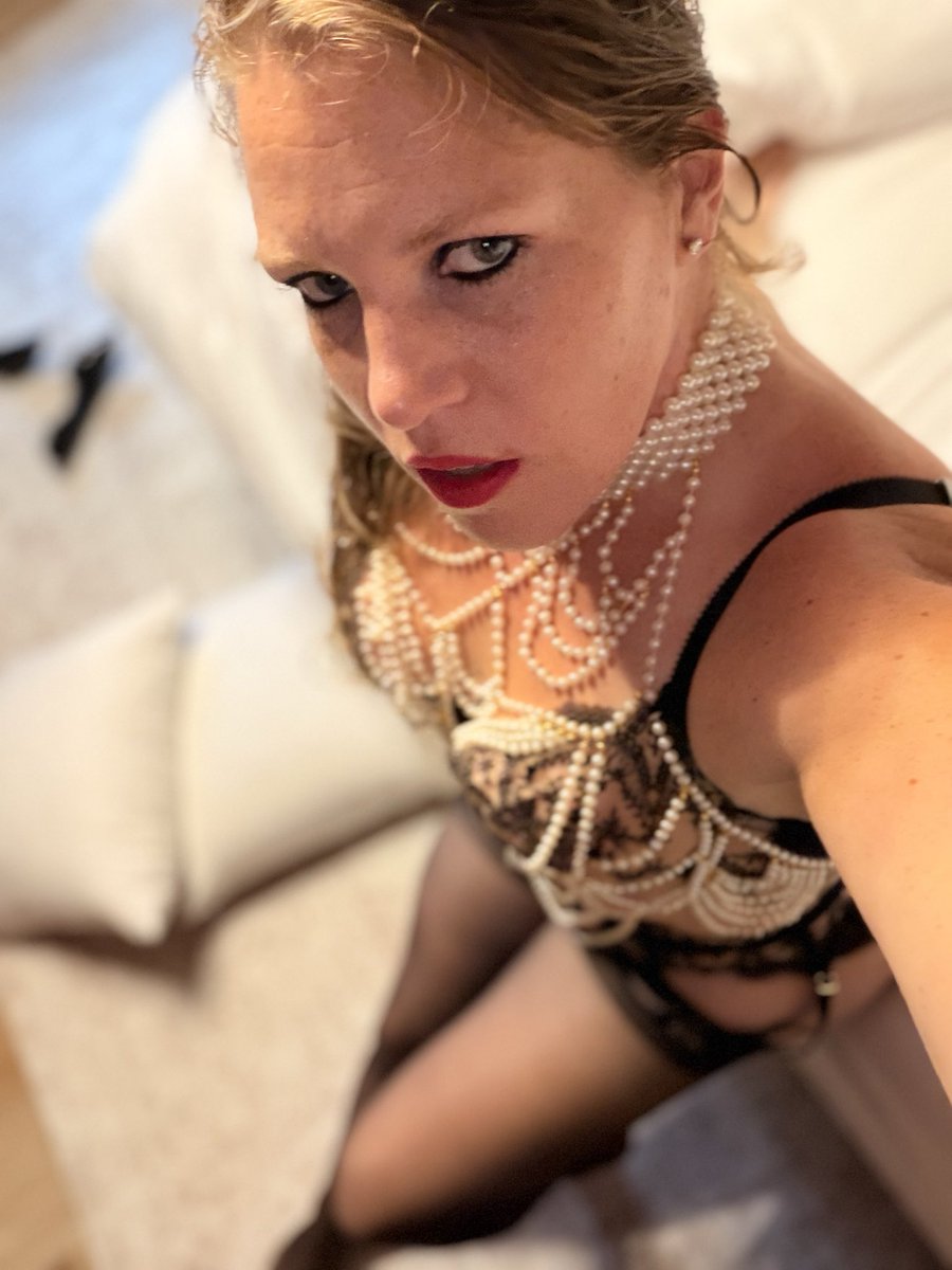 Lynee418_'s tweet photo. Ready to fuck married men #hotwife #cheater https://t.co/4E0KtfWxwb