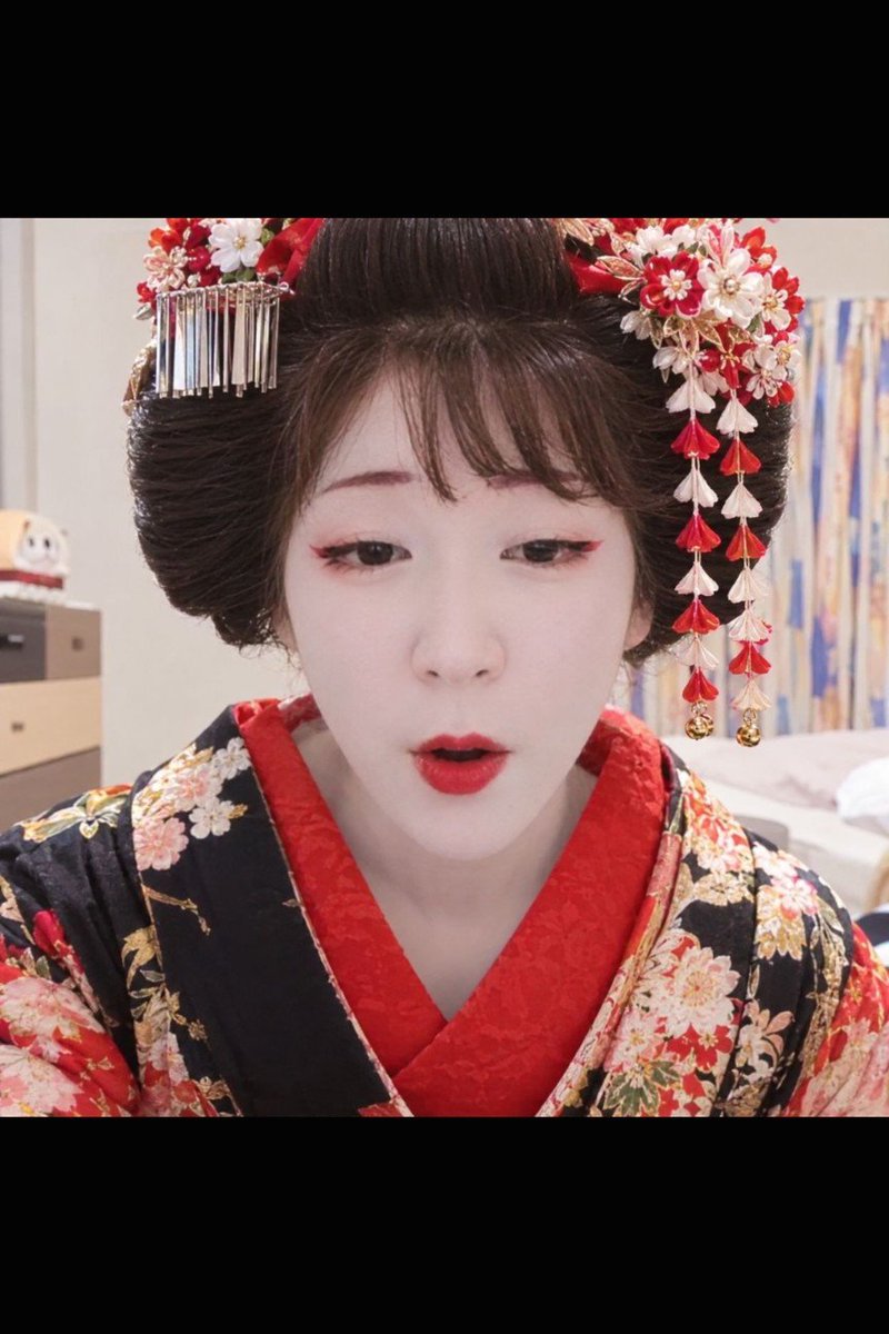 turu_ko_26's tweet photo. トン姐さん……
わちきもトン姐さんのように
粋なおなごになりんすぅえぇぇ〜 https://t.co/JyvnyN55Ln