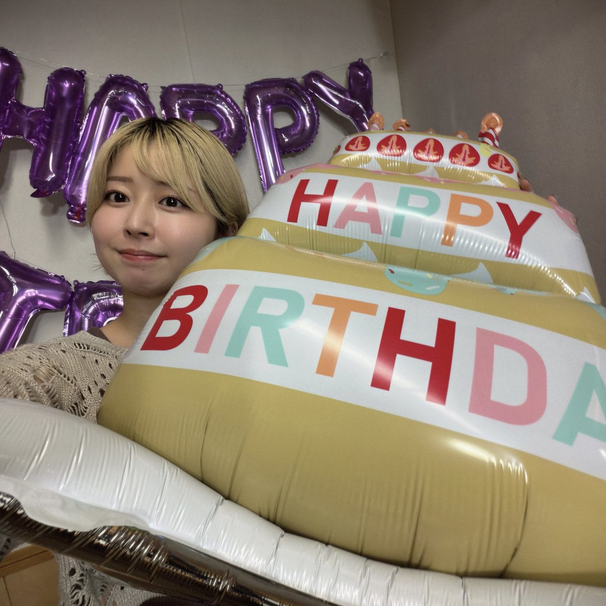 mizuno_saku's tweet photo. 今年も無事レベルアップすることができました🎂
たくさんの人に支えられ、とても充実した幸せな日々を過ごすことができています🥳

本当にいつもありがとうございます🫶

もっともっと、人として役者として成長していきたいと思います‼️
これからもよろしくお願いします🐟🐶 https://t.co/ROHQF4kkks