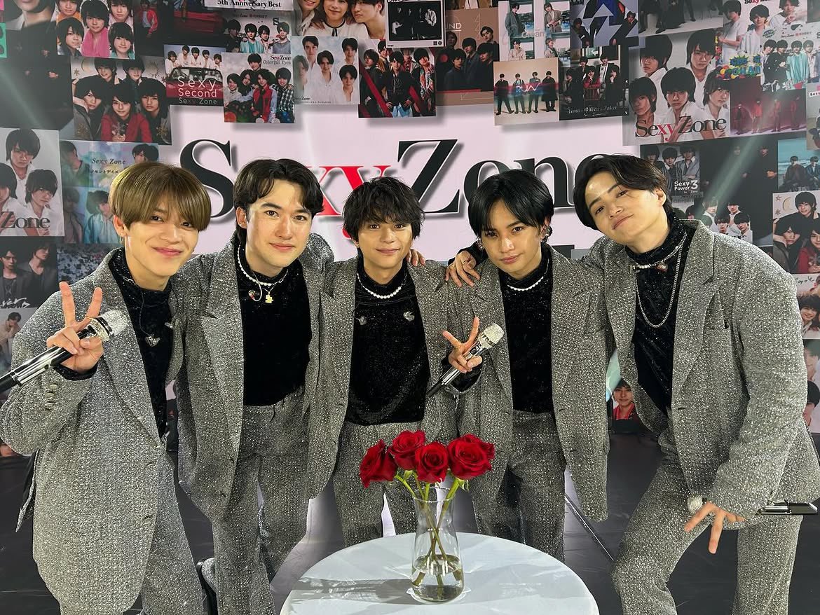 U_rice's tweet photo. .˚⊹⁺‧┈┈┈┈┈┈┈┈┈┈┈┈‧⁺ ⊹˚. 　　　 𝐒𝐞𝐱𝐲 𝐙𝐨𝐧𝐞 𝟏𝟓𝐭𝐡 🌹
            𝐂𝐨𝐧𝐠𝐫𝐚𝐭𝐮𝐥𝐚𝐭𝐢𝐨𝐧𝐬! .˚⊹⁺‧┈┈┈┈┈┈┈┈┈┈┈┈‧⁺ ⊹˚.

ずっと大好き！！！！！🖐🏻 https://t.co/2pDNbWJVtn