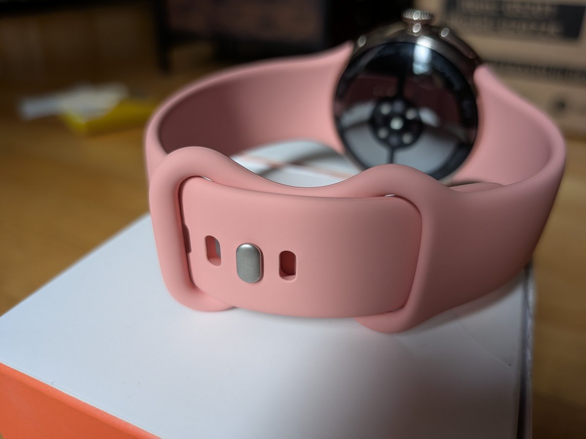 LBPHeretic's tweet photo. Finally got a couple of shots of my @madebygoogle Canyon colorway 41mm Pixel Watch 5 LTE that I obtained with a 75% off promo via @googlefi (basically free with other discounts)! #TeamPixel. #GooglePixel. #PixelSuperFans. #PixelWatch. https://t.co/BGAiYtqXpa