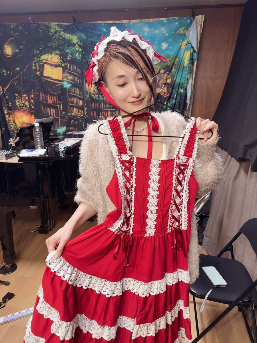 JazzLapin821's tweet photo. 村田家に来たコロムアーティストは、強制的にこうなります🎀
#コロム #ロリィタファッション

@guitargirl0119 

似合いすぎるんだが。 https://t.co/WYKYIFOtnq