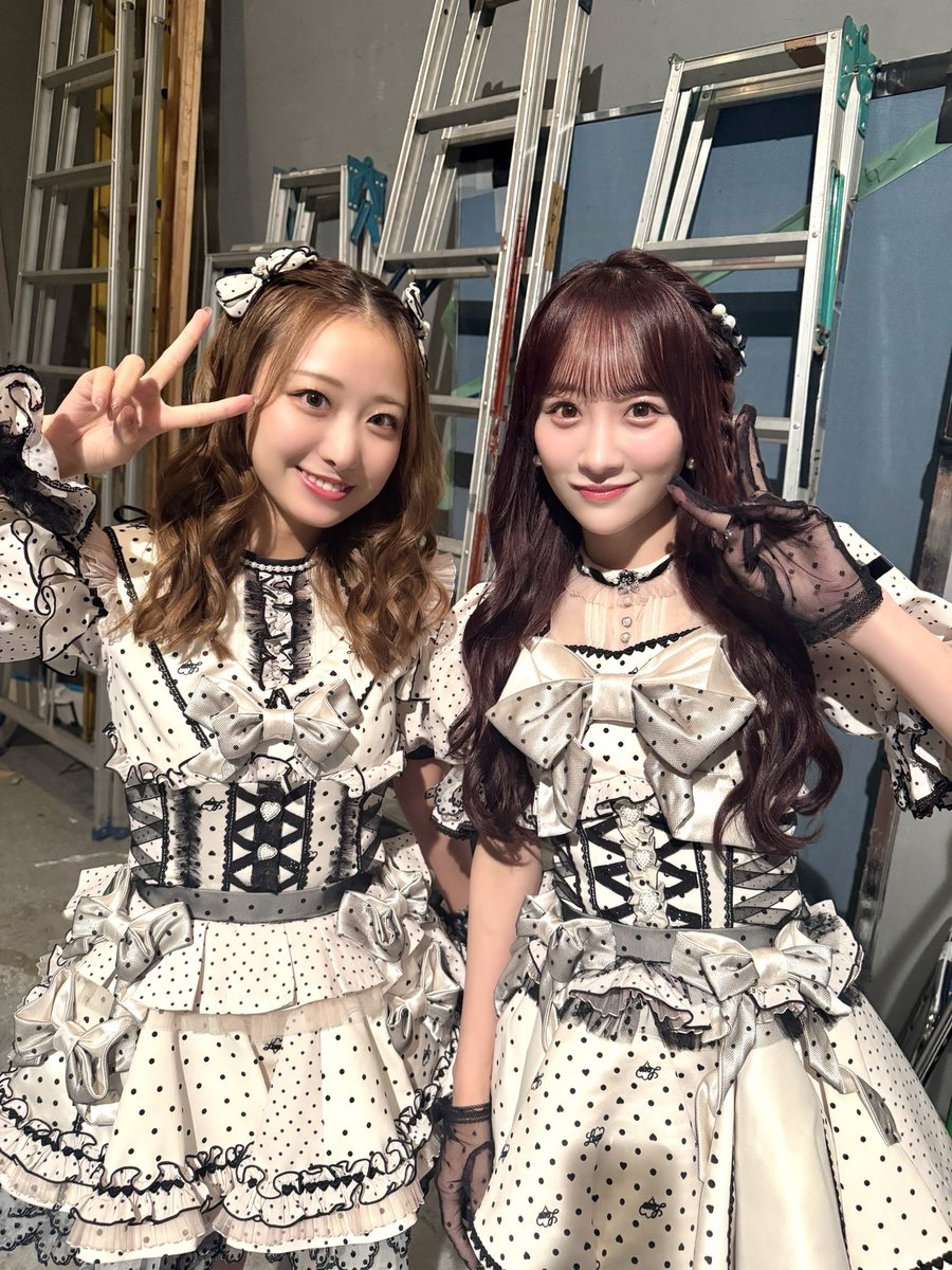shoko_takiwaki's tweet photo. スペイベ東京ありがとうございました❕
莉沙と髪飾り交換したよ❕ https://t.co/OV5Q9y9vaY