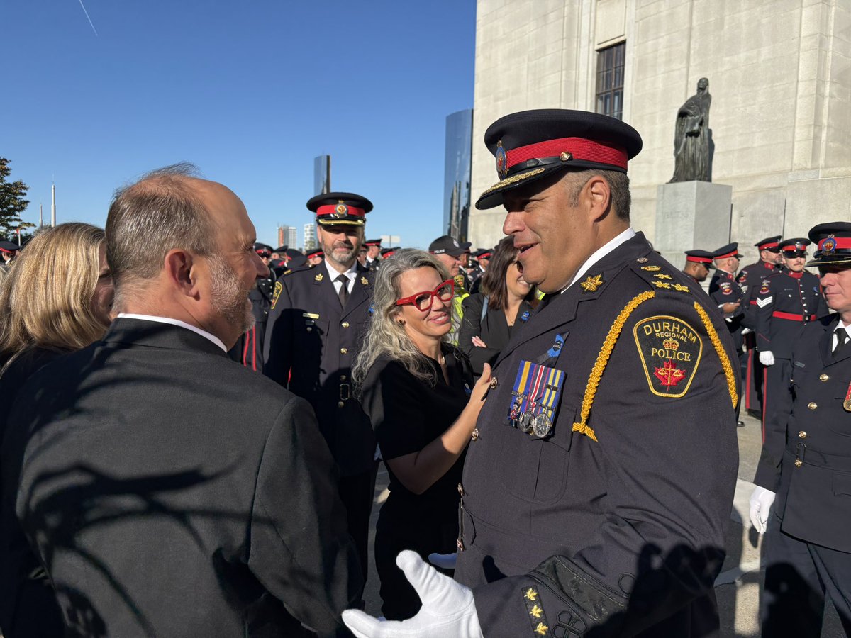 rhondaforoshawa's tweet photo. Yesterday, I was honoured to join police officers and peace officers from across Canada on Parliament Hill for the @CPPOM.

It was especially meaningful to see members of @DRPS and @AssociationDrp alongside police services from all across the country, united in remembrance of the brave men and women who made the ultimate sacrifice.

#HeroesInLife