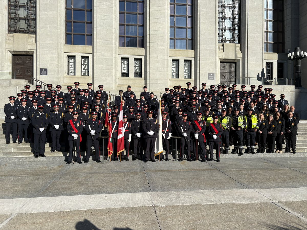 rhondaforoshawa's tweet photo. Yesterday, I was honoured to join police officers and peace officers from across Canada on Parliament Hill for the @CPPOM.

It was especially meaningful to see members of @DRPS and @AssociationDrp alongside police services from all across the country, united in remembrance of the brave men and women who made the ultimate sacrifice.

#HeroesInLife
