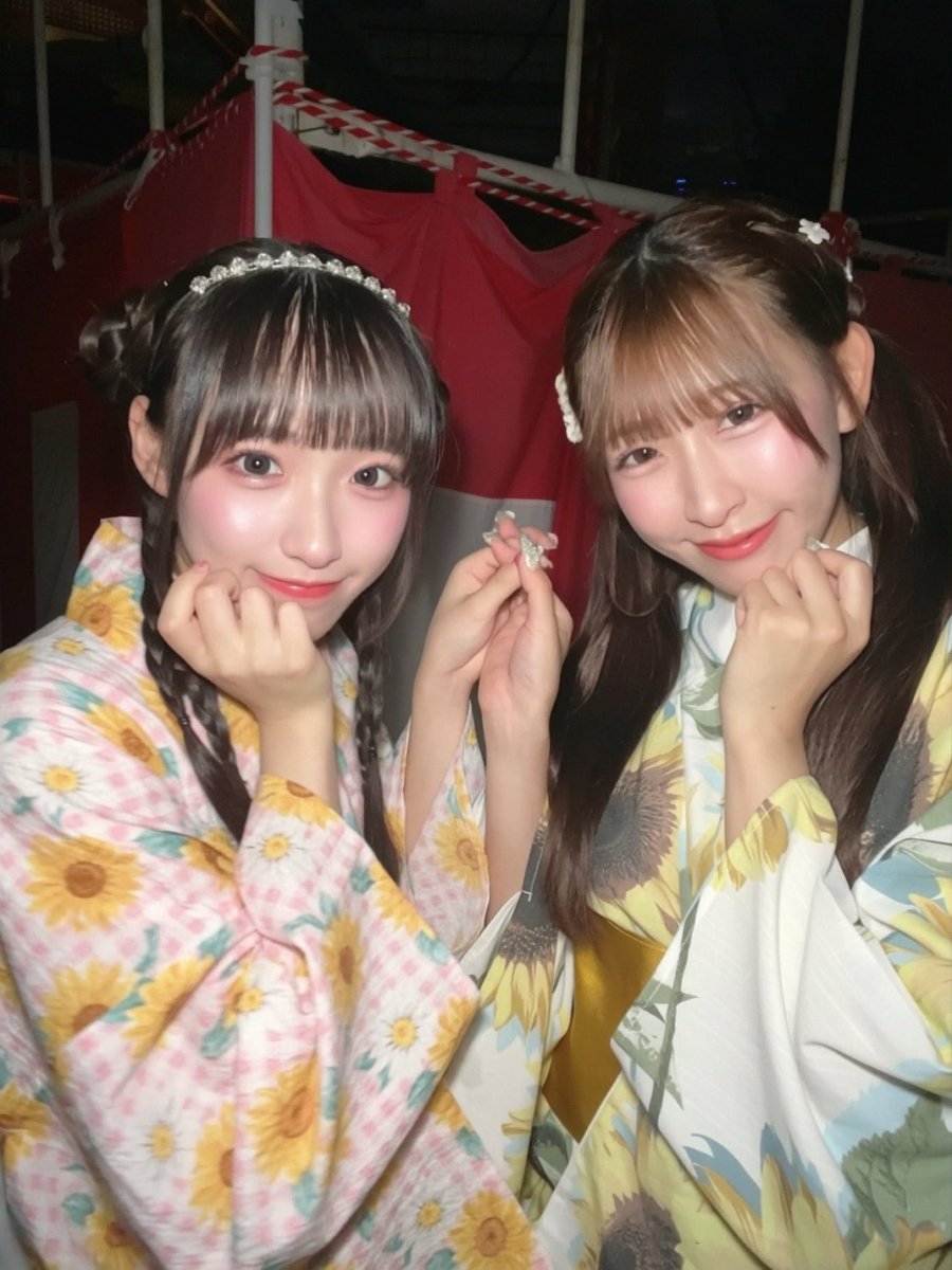 coco423_'s tweet photo. あんなとっても涙のお別れしてから、またおなじグループであちと1周年できてうれしいよっ🍀.*
楽しいも嬉しいもいやいや期もいっしょにいろんな経験していつも隣に居てくれてありがとう！
こんなになんでも話せて安心、信頼の人はここの人生であちしかいないと思ってるよ🥹
あと少し大事に過ごそうねっ https://t.co/SGi1XXuL84