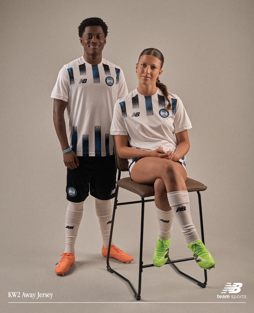 kitlocker's tweet photo. New kits for the Kyle Walker Football Academy. @kylewalker2 

Three custom @newbalance shirts, all shaped by the academy’s identity.

Home. Away. Third - Sorted.

A proper Sheffield link-up! 📍

Want to give your club look a fresh start? Hit the link in our bio. 📲 https://t.co/oa1g5ju5zl