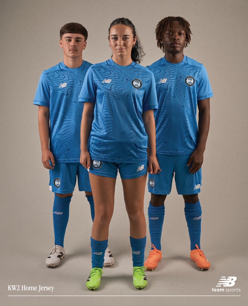 kitlocker's tweet photo. New kits for the Kyle Walker Football Academy. @kylewalker2 

Three custom @newbalance shirts, all shaped by the academy’s identity.

Home. Away. Third - Sorted.

A proper Sheffield link-up! 📍

Want to give your club look a fresh start? Hit the link in our bio. 📲 https://t.co/oa1g5ju5zl