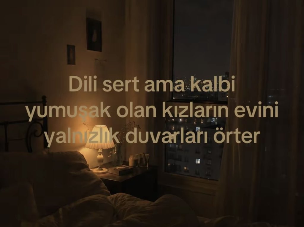 duygusuzfistik_'s tweet photo. dili sert, kalbi yumuşak kızlar https://t.co/kXUwMBSv4n