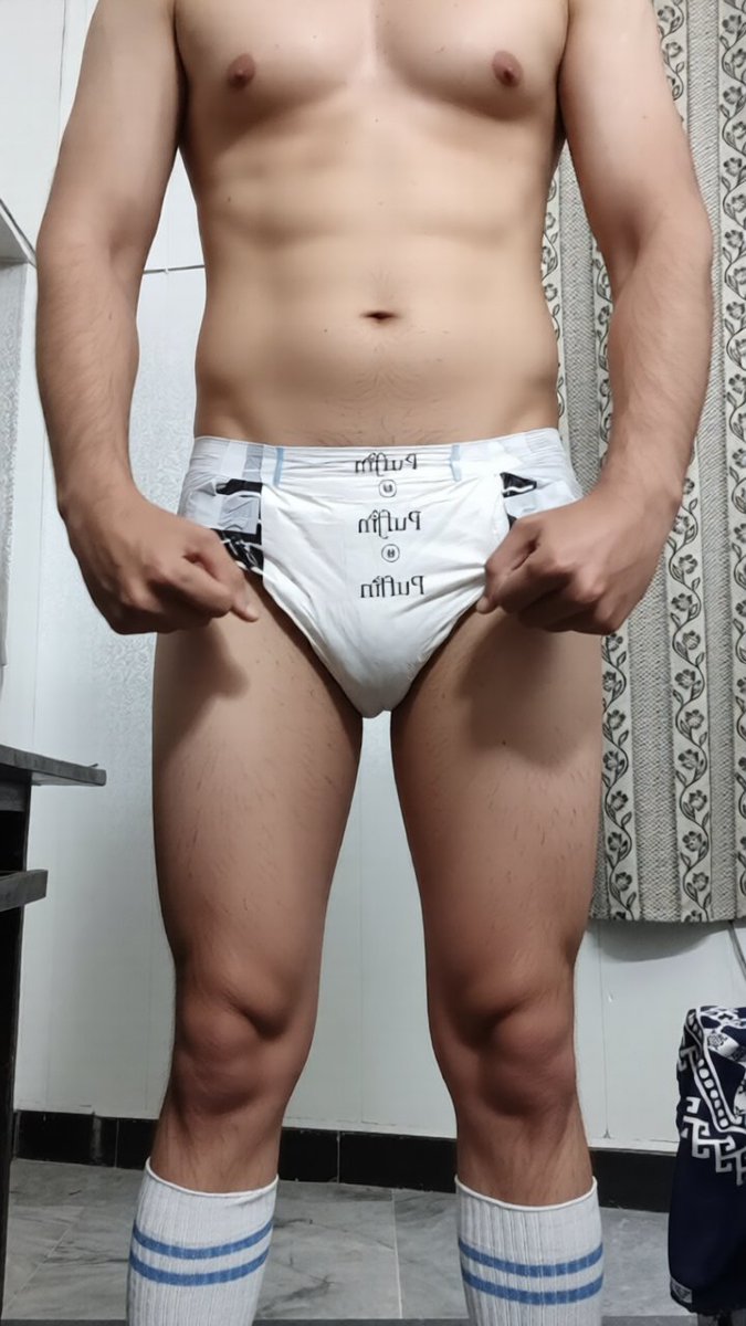 Panda12d12l's tweet photo. Gym Fit Check, Hope No One Notices The Crinkle.
#abdl #DL #adultbaby #Diaper #Daiperlover https://t.co/6c7EUCNeM9
