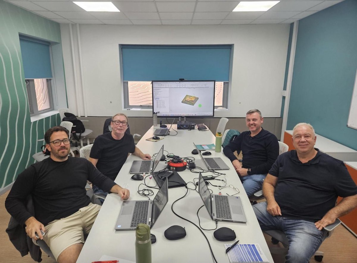 SolidCAMUK's tweet photo. #CustomerConfidence. 
Following the completion of their 3-day SolidCAM training programme at the customer's site, we're delighted to receive feedback from the team at University of Cardiff. Contact @SolidCAMUK to discover our onsite Training courses:
Tel: 01226 241744 https://t.co/RIOABzW8DG