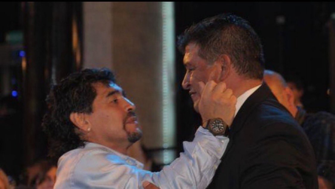 Diego76DT's tweet photo. 🎂 Cumple el amo y señor de nuestras mayores alegrías ⭐️ 

🎩 Talento, magia, humildad y gloria
Sos todo nuestro gordito hermoso.
Sos #AAAJ 🐞 

#FelizCumpleBichi https://t.co/IcslkZlb6j