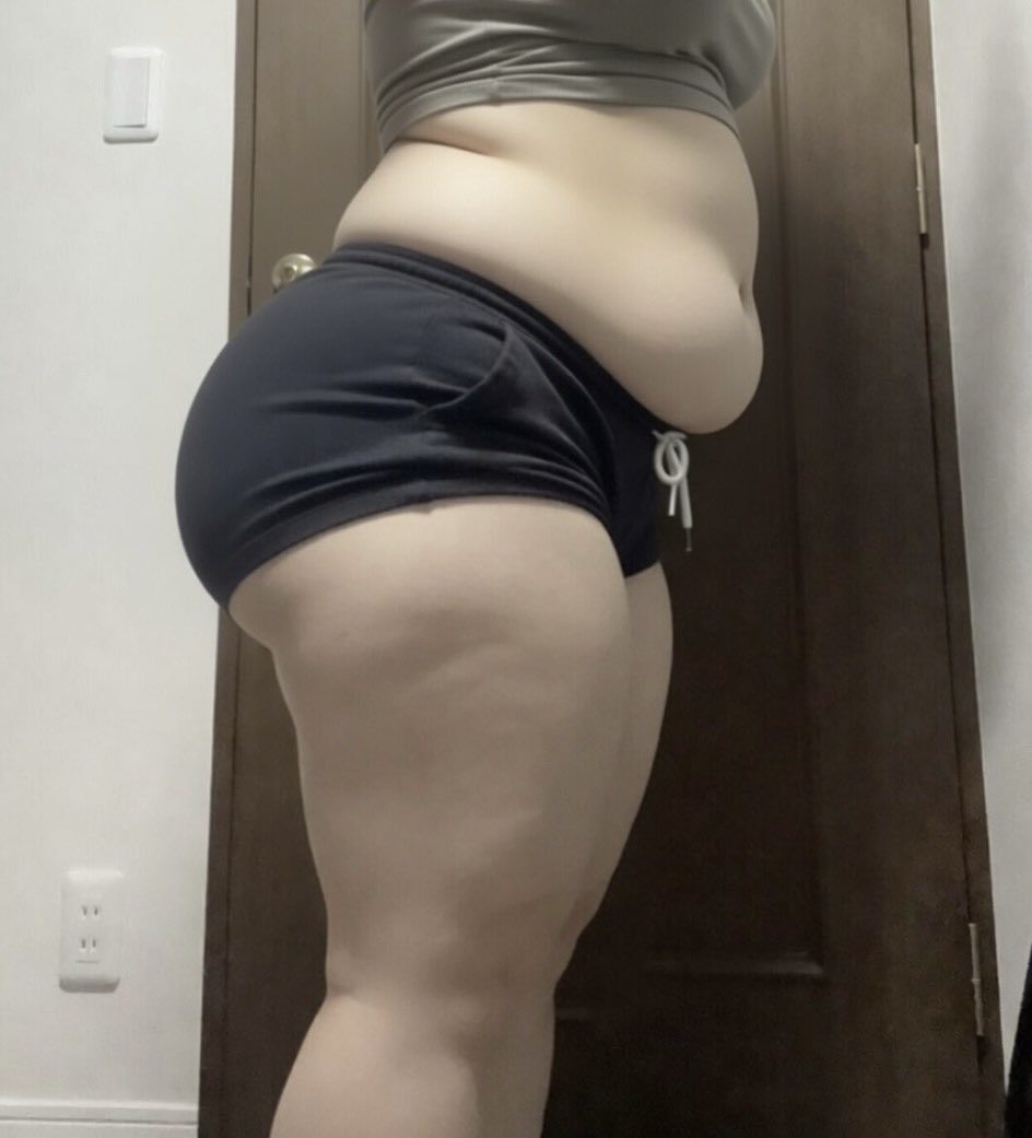 raifbosi's tweet photo. 150cm80kg
#裏アカ女子 #ぽっちゃり女子 https://t.co/eJspyXxsi0