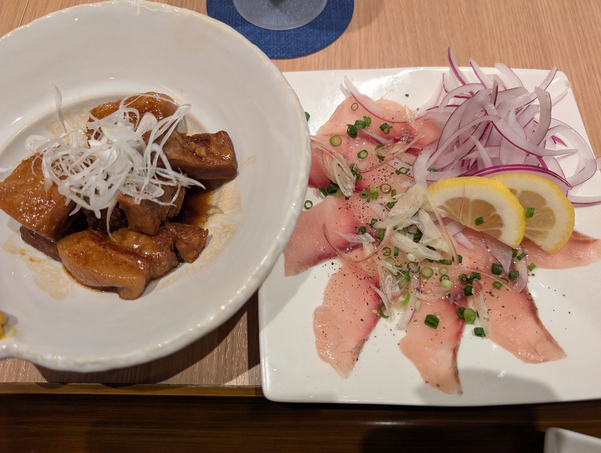 yasuchi113373's tweet photo. 郡山駅エスパル内にある『もりっしゅ』というお店も好き。
円盤餃子は売切で残念だけど、クラフトビール飲み比べといろんな郷土料理を。 https://t.co/XrgyIrqgcG