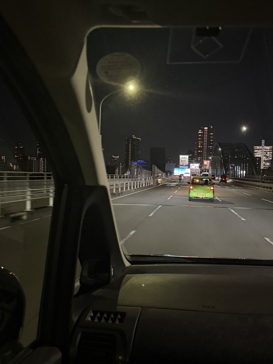 sen_zzx's tweet photo. 10月は少し落ち着きそうな気がするからこそ、次に向けて作戦を練ったり現状を見返す機会にするかな。マッハで走り続けた夏だったからゆっくり着実に。まあビジネスだけではなく自身の外見改善とプレイヤーとしても走り出しますかね😸 https://t.co/XIlP7tkCpF