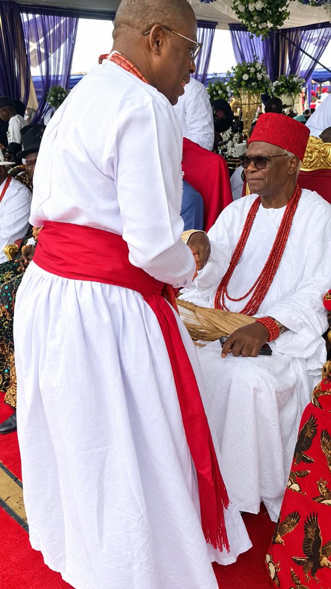 Chiefamaliliste's tweet photo. Privileged to accompany His Majesty, Ogiame Atuwatse III, CFR, to the coronation of His Majesty, King Charles Douglas MacPepple Jaja, Jeki VI, Amanyanabo of Opobo Kingdom.

Congratulations to His Majesty. Warri Kingdom celebrates with Opobo Kingdom. https://t.co/osabbHhHeH