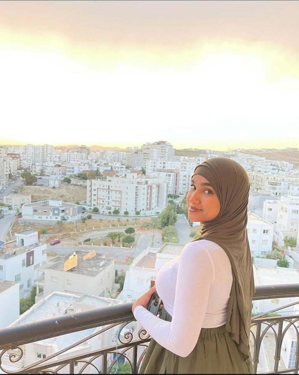 Uummita_'s tweet photo. I look like I’m alright but Wallahi I need a husband 🥰🙏 https://t.co/vFLIzcf13p