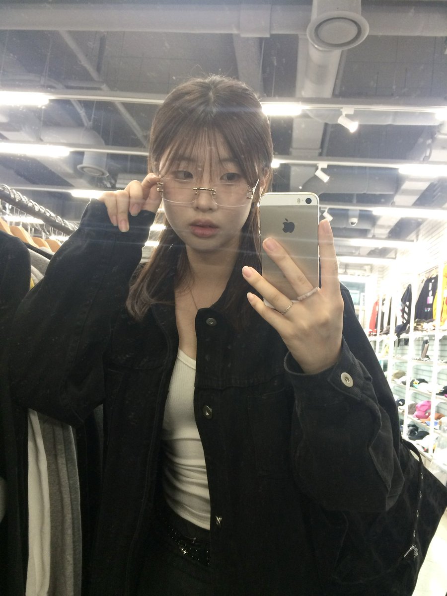 w0707_'s tweet photo. 긱시크? https://t.co/3AEJ3GThRC