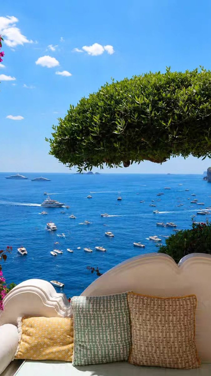 flower6260's tweet photo. Capri, Italy https://t.co/aCJFP3bVSl