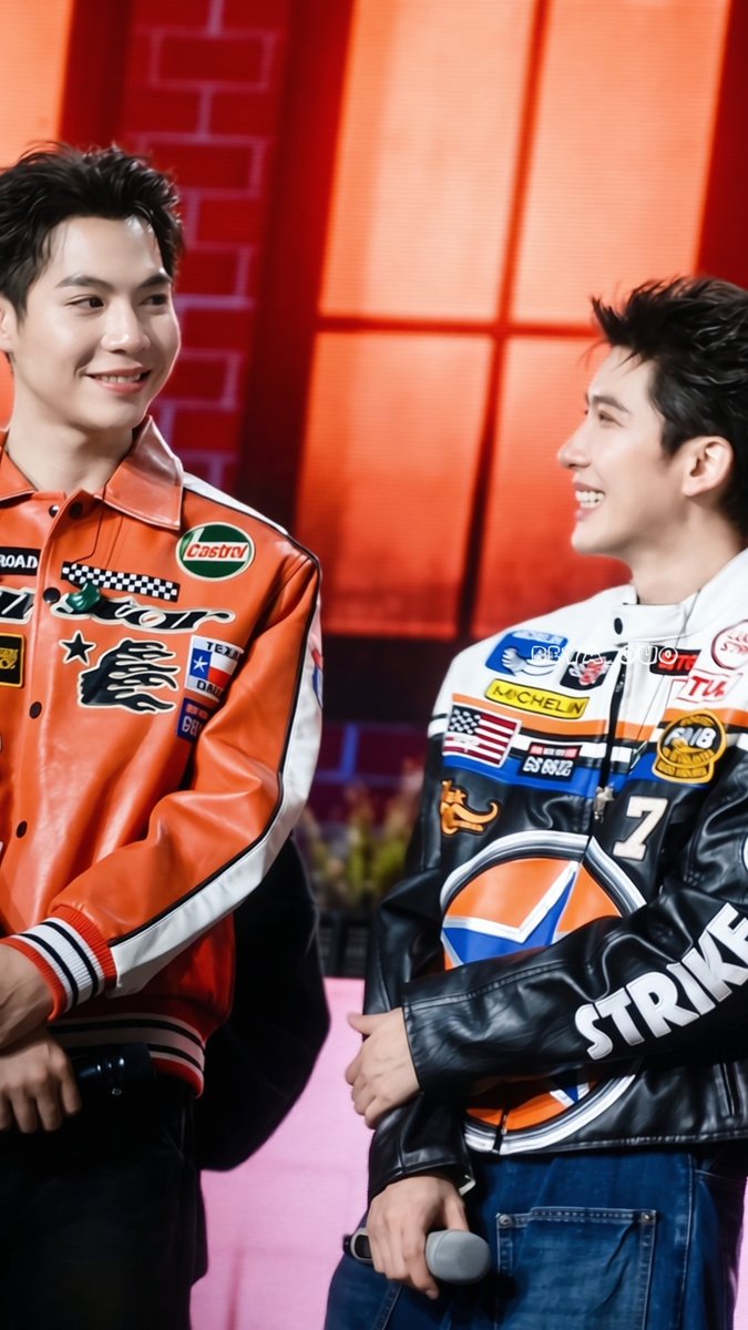 Beya_OuO's tweet photo. 👀😺🤟

@Firstkpp @myktnw

EMBPFK CLOSE FRIENDS PARTY

#FFFPartyConcert2026D1
#FFFPartyConcert2026
#FirstKanaphan #khaotungg
#กองทัพของเฟิร์ส #เด็กน้อยของขต
#FirstKhaotung #เฟิร์สข้าวตัง https://t.co/JyGKnrRcmM