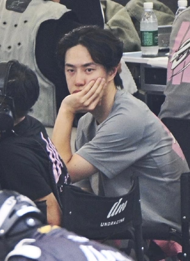 zaiinzam's tweet photo. “อะไร”

“ไปส่งได่ไหม อยากกลับบ้านแลว”

“บอกแล้วไม่ต้องตามมา มันไม่สนุก”

“สนุก”

“แล้วทำไมจะกลับ”

“หิว”

“ขนมก็กินไปตั้งเยอะ”

“หมดแลว เหลือแต่กล้วย”

“แล้วจะกินไร”

“ช็อคแยต”

“ในเป๋าเฮีย ไปดู”

“แทงคิ้วนา”

“แล้วจะยังกลับไหม จะโทรให้ป๊ามารับ”

“ไม่กลับแลว ขอกินสองอันนะ”

“เค” https://t.co/3b9LIec9Ai