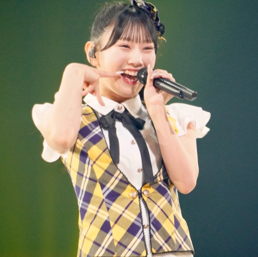 s_pan__'s tweet photo. 酸っぱすぎるレモネードめっちゃ似合ってる🍋
#徳永羚海
#AKB48
#AKBサンコンコン https://t.co/g5byGznkVD