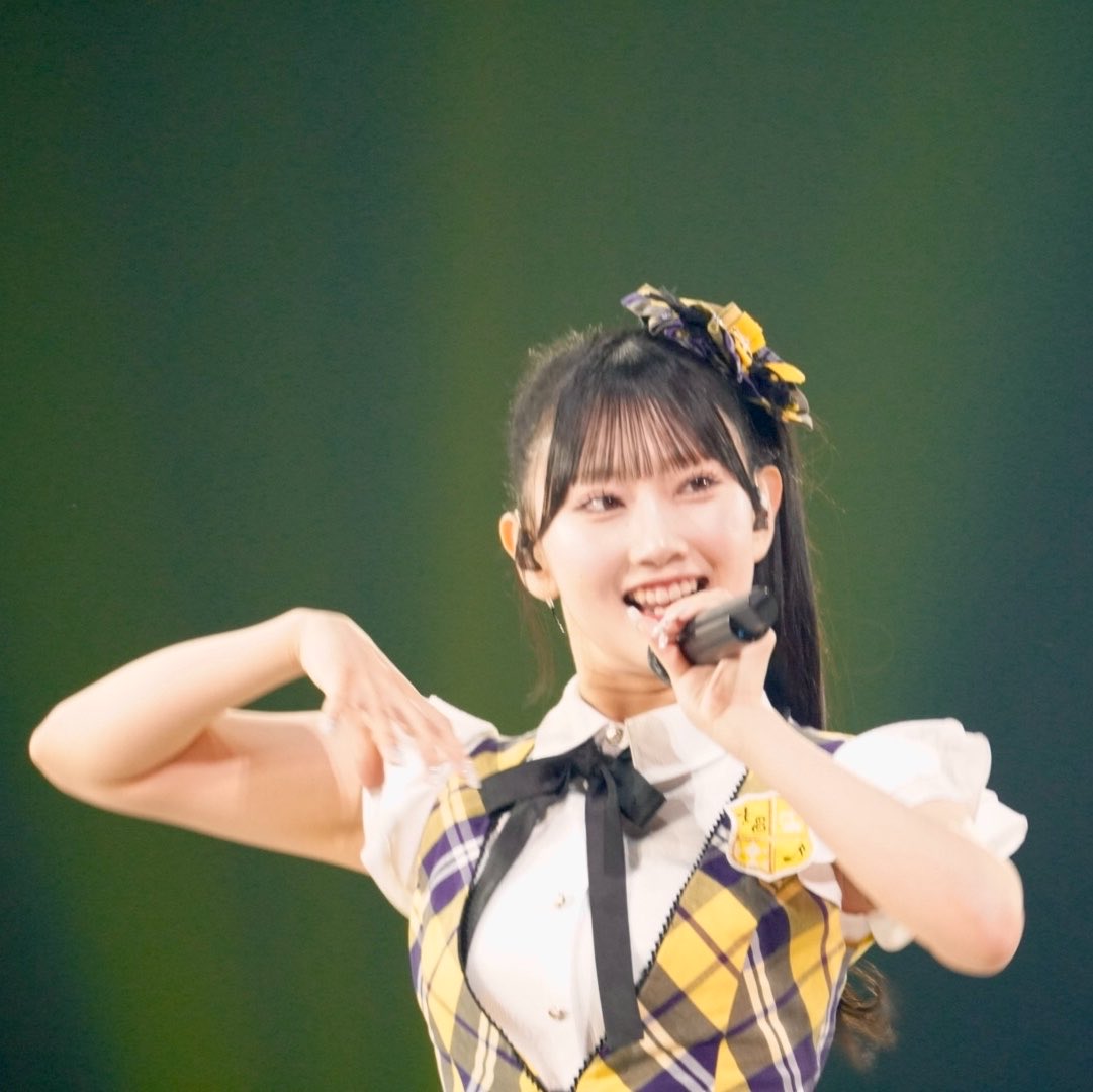 s_pan__'s tweet photo. 酸っぱすぎるレモネードめっちゃ似合ってる🍋
#徳永羚海
#AKB48
#AKBサンコンコン https://t.co/g5byGznkVD