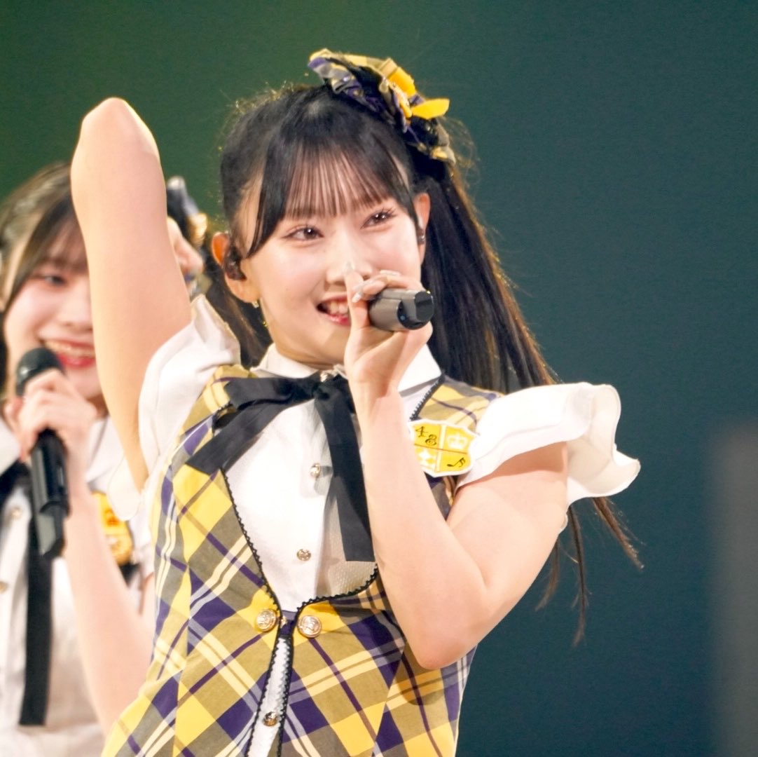 s_pan__'s tweet photo. 酸っぱすぎるレモネードめっちゃ似合ってる🍋
#徳永羚海
#AKB48
#AKBサンコンコン https://t.co/g5byGznkVD