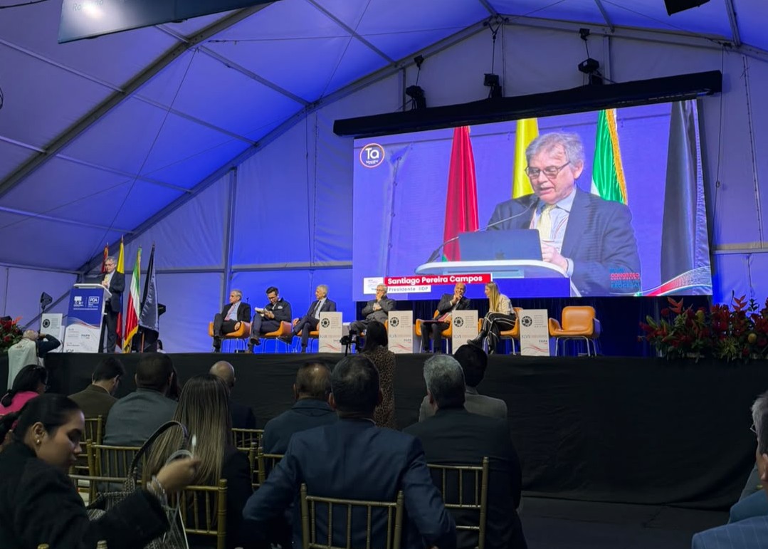 IIBDP's tweet photo. 📚Presentamos “El Derecho Procesal Civil en Iberoamérica”, obra fruto del trabajo conjunto entre el @I_C_D_P  y nuestro Instituto.
La presentación estuvo a cargo de sus presidentes y coordinadores de la publicación, @ucanosas y @SantiagoPCampos.
#DerechoProcesal #Iberoamérica https://t.co/MZKggGzAna