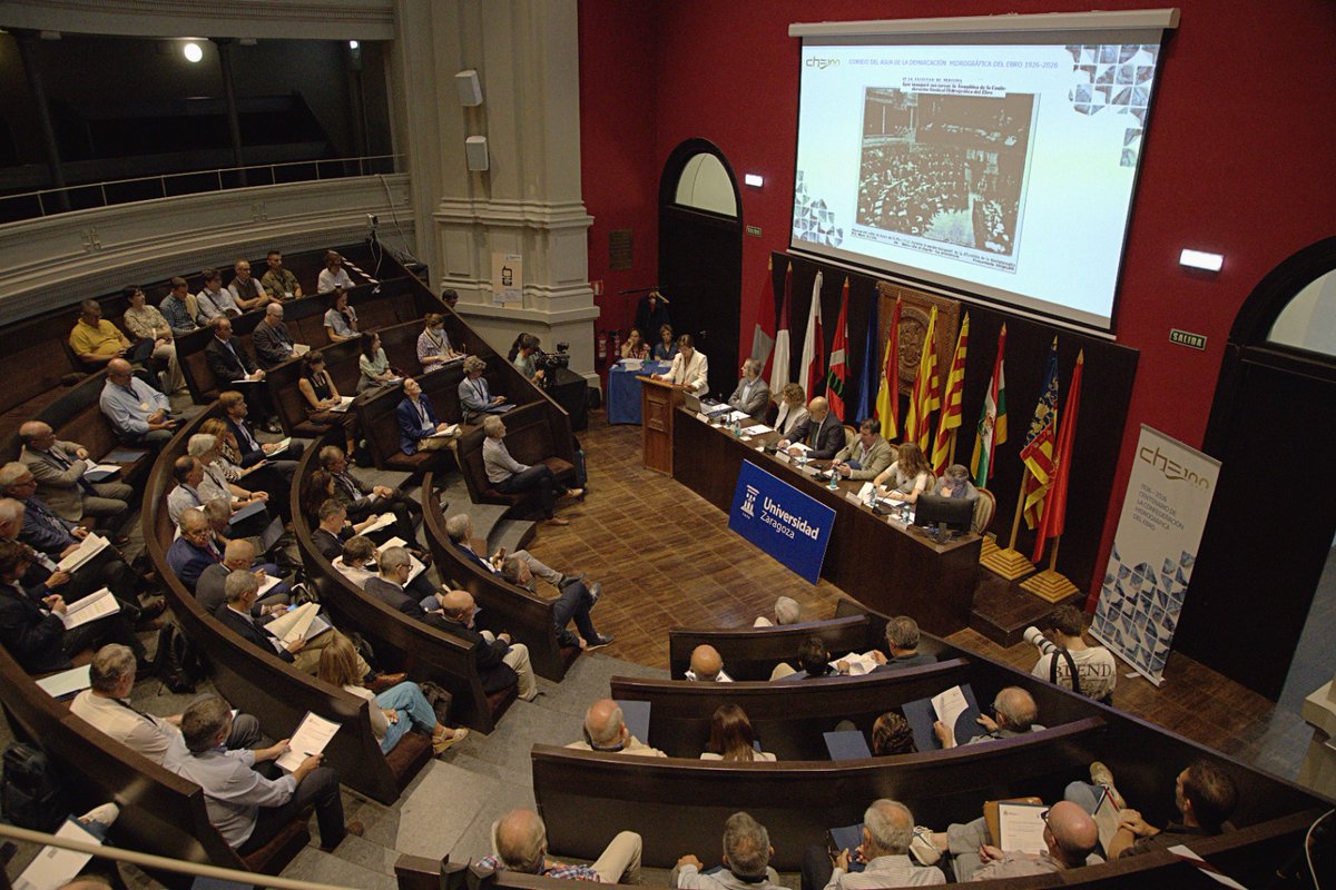 CH_Ebro's tweet photo. El Consejo el Agua @CH_Ebro informa el “Esquema de Temas Importantes” del plan de cuarto ciclo en el mismo lugar donde se celebró la primera Asamblea de Usuarios en 1926 👉
https://t.co/F7eCcWen7u https://t.co/zk18qaby6L