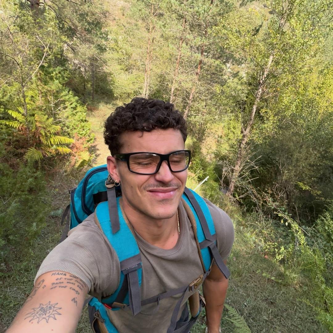aronpiperbrasil's tweet photo. 📸 | Arón Piper via Instagram feed.

“Best weekend in 17 years….🪾🌳⛰️🏡🍀🌿🪲” https://t.co/GAq7CzINzv