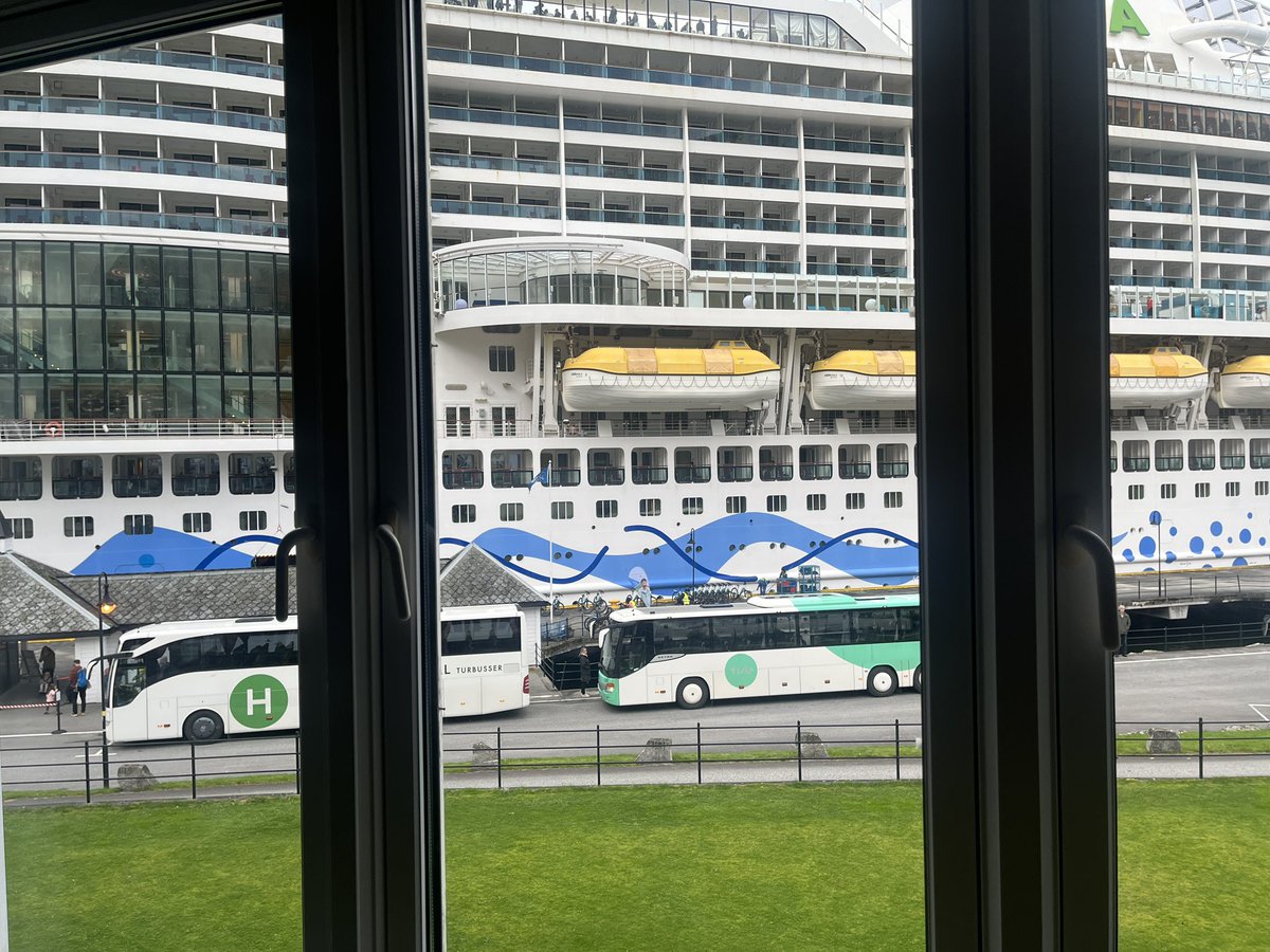 BrandDNA's tweet photo. When you drive 3 hrs from Bergen to a hotel by a fjord and pay extra for a room with a fjord view….. https://t.co/XSqfwJb3bg