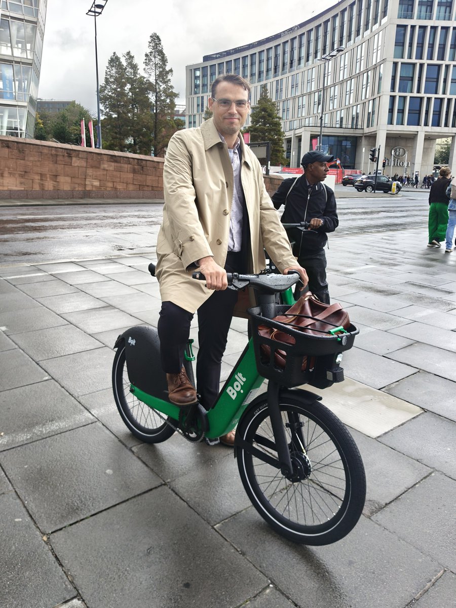 Plaistovian's tweet photo. It was great to join @LabourCycles, @livingstreets and Bolt for their walking and cycling tour at #LabCon26. Great to see Bolt's new bikes in action, including their new indicators. https://t.co/heVFk1Zmvo