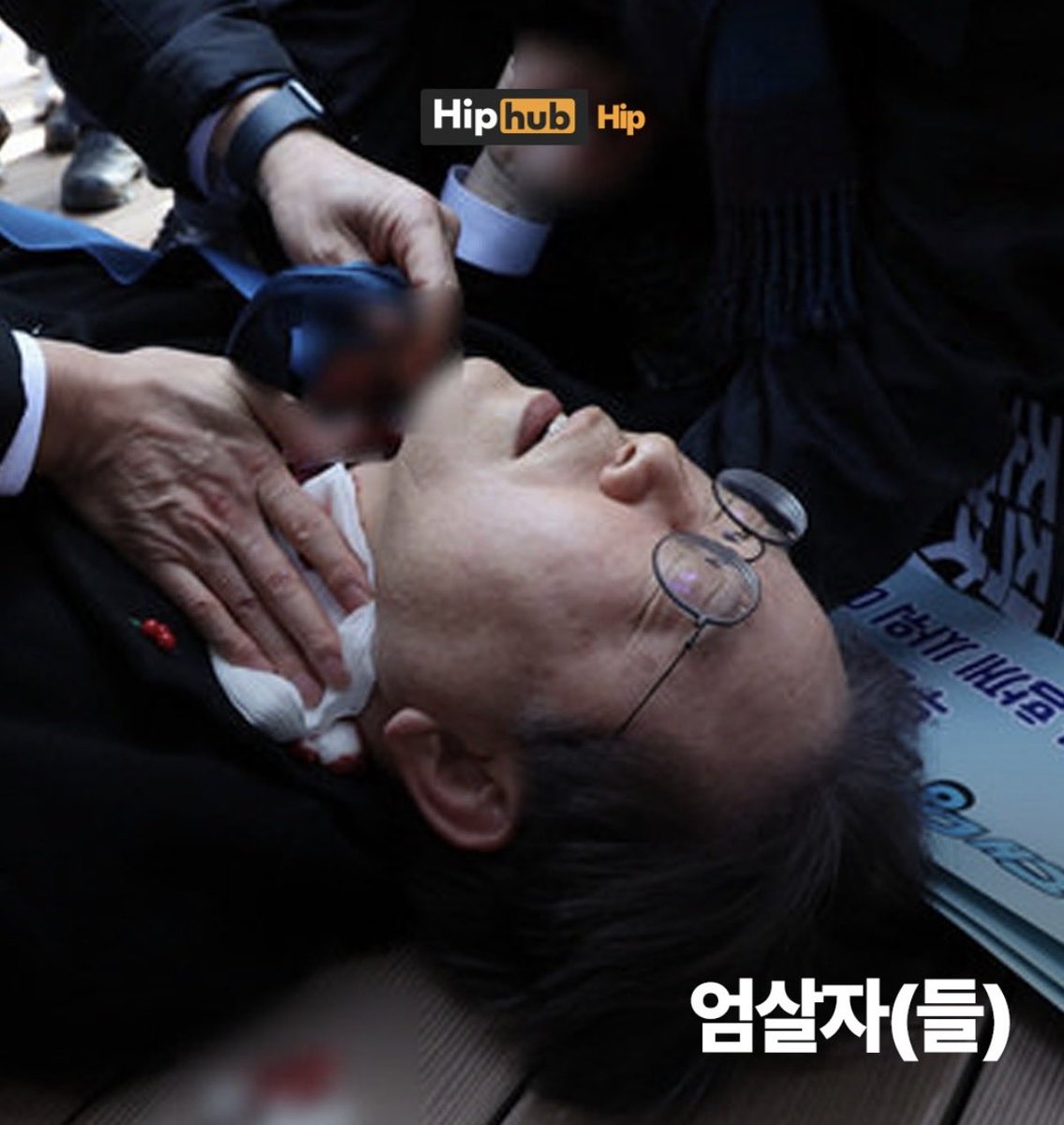 morrisoi37's tweet photo. 솔직히 암살자(들)보다

엄살자(들)이 더 재밌음.

이건 역사적 사실이니

ㅈㅃ들 ㅈㄹ 못하겠노? https://t.co/4g0teis5Kj