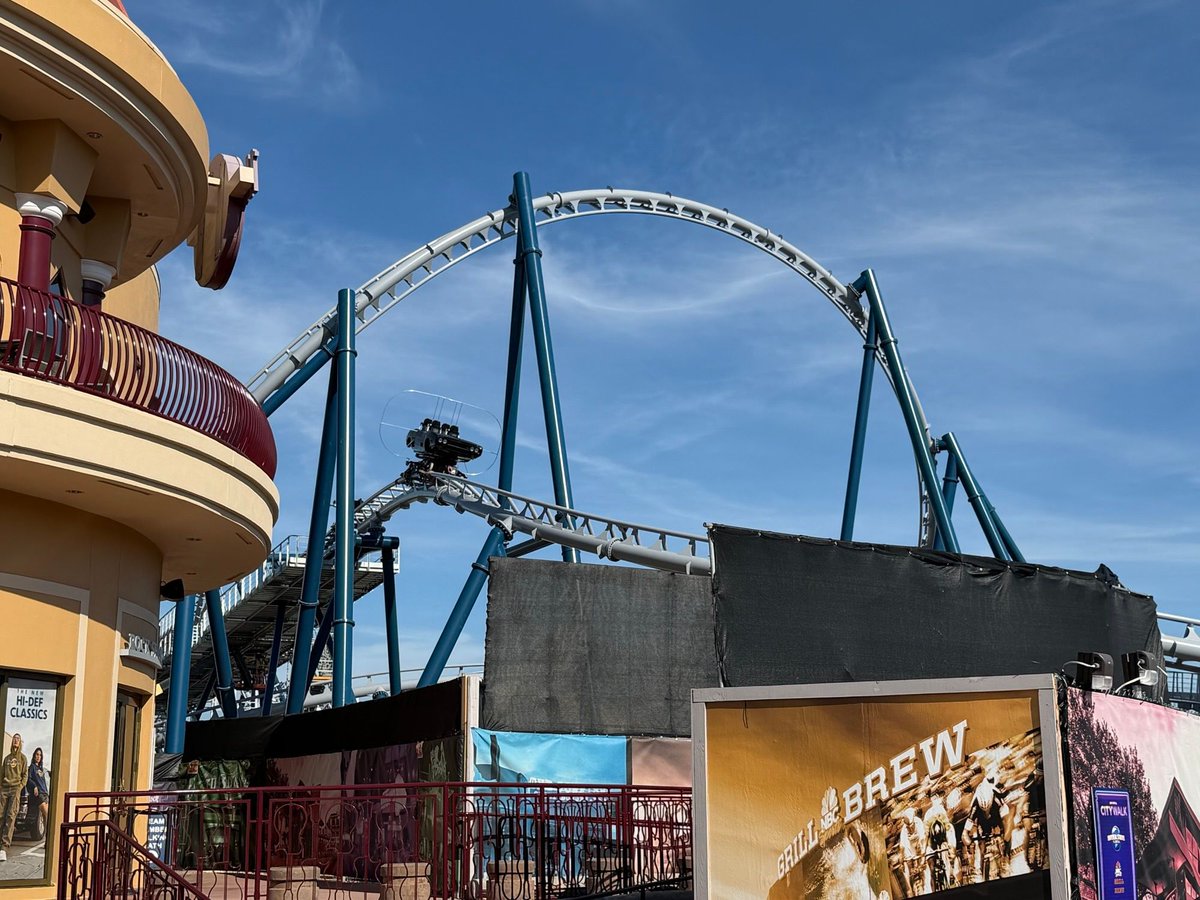 insideuniversal tweet picture