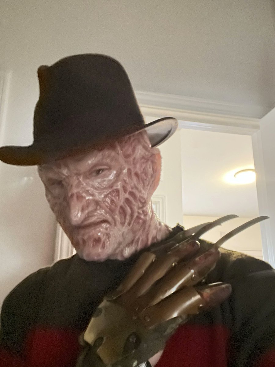 KruegerSlasher's tweet photo. Felt Cute might delete later. https://t.co/5anEHpGLoZ