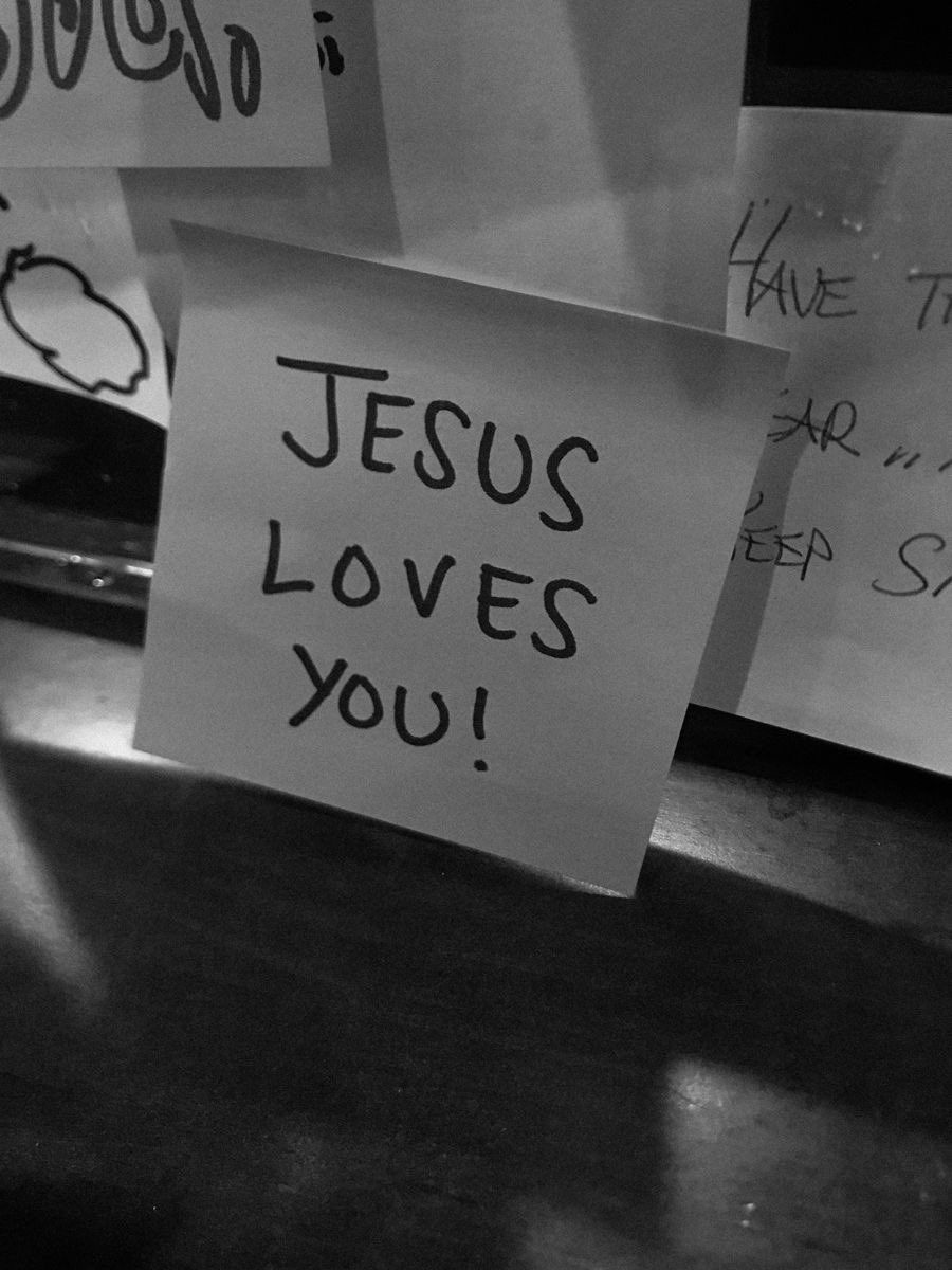 SupermanSurf33's tweet photo. JESUS LOVES YOU ❤️😎🤙 https://t.co/1LOLX4eRyz
