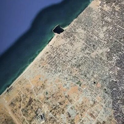 gztcom's tweet photo. 🇵🇸İsrail'in Gazze'deki yıkımı, Google Haritalar'ın uydu görüntülerine yansıdı https://t.co/Q8oS25djvy