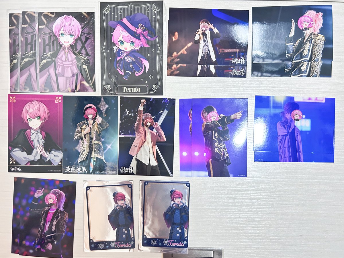 pyon165_s's tweet photo. @trhk039_ 検索より失礼ます。
当方画像のものを所持し��いるのですが、良ければ定価➕送料買い取って頂けないでしょうか？また1周年以外とリンライ以外の5���以上は値下げ可能です。ご検討よろしくお願いします。 https://t.co/DGaNBkfg6l