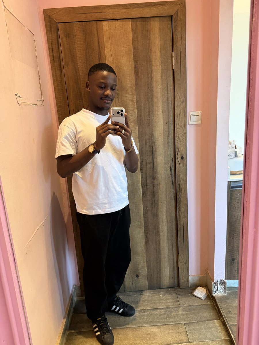 niiofeicofie's tweet photo. last frame; word!🧏🏾‍♂️ https://t.co/biCGvqpPyu