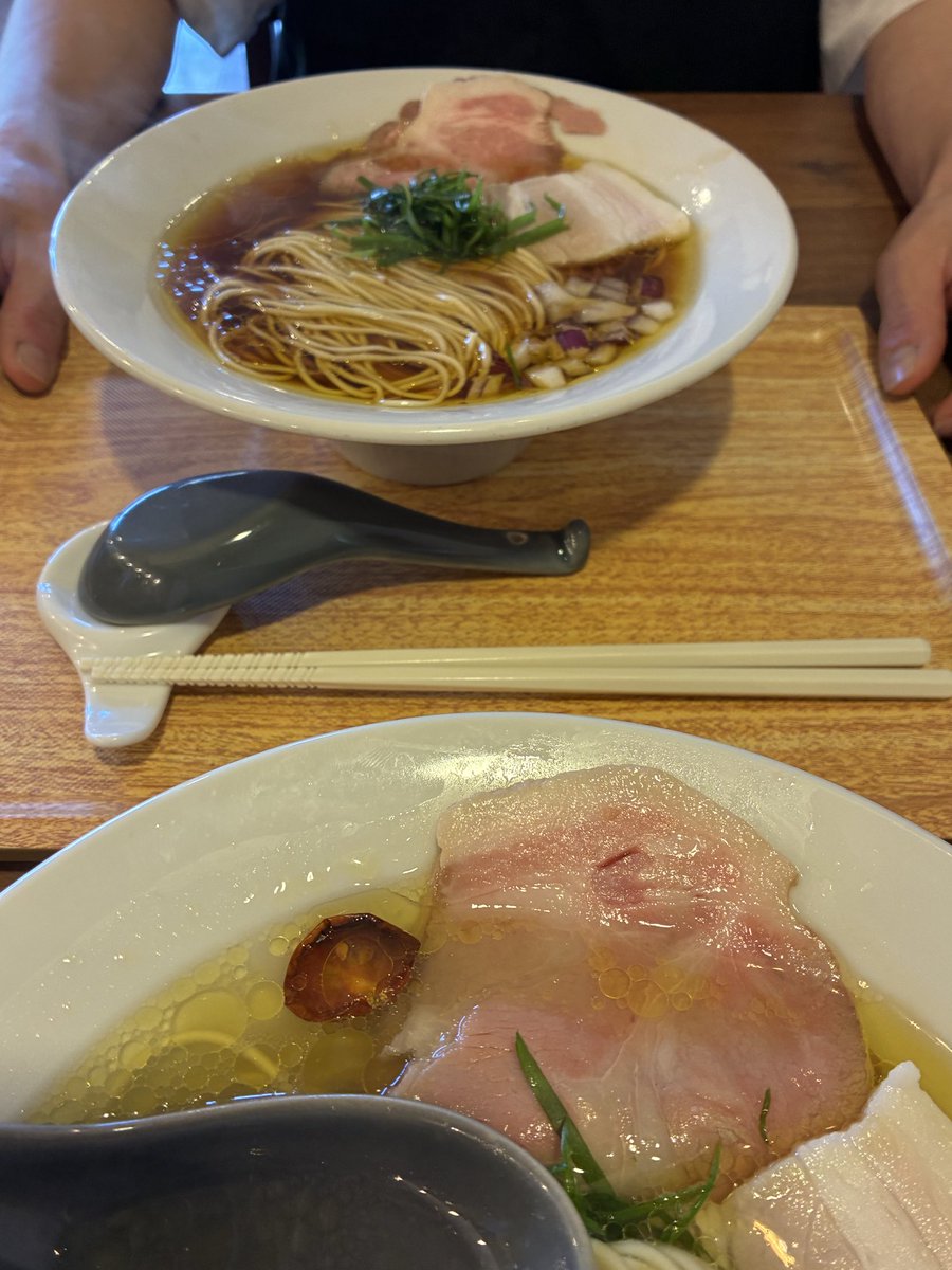 marumoriblack's tweet photo. 勉強時間！
ラーメンを食す
〜ラーメンを研究〜

知って更に【美味しくな〜る】
#勉強
#更にレベルアップ
#毎週食べ歩き https://t.co/qejgnsOeHv