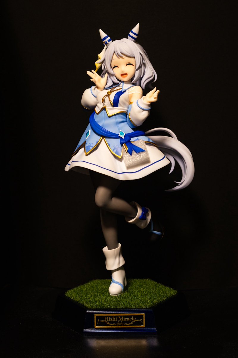 viridian_pic's tweet photo. ヒシミラクル（ウマ娘）のフギュア届いた
ゆるっと感が可愛い https://t.co/QznkEbywcQ