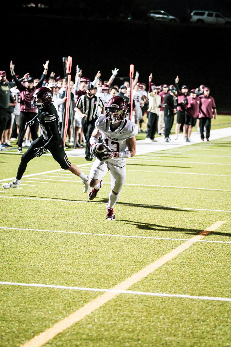 NidayDerek's tweet photo. Heck of a battle Friday night vs horizon proud of my guys and how we faced adversity coming out with the win 21-14 

8 rec 
110 yards 
2 TDS 
Bringing my total through week 5 

25 rec
410 yards 
8 TDS 

@JaronCohen1 @FirstDownQBA @bingham_ty5085 @owenbrase https://t.co/PzNv0uqwmE