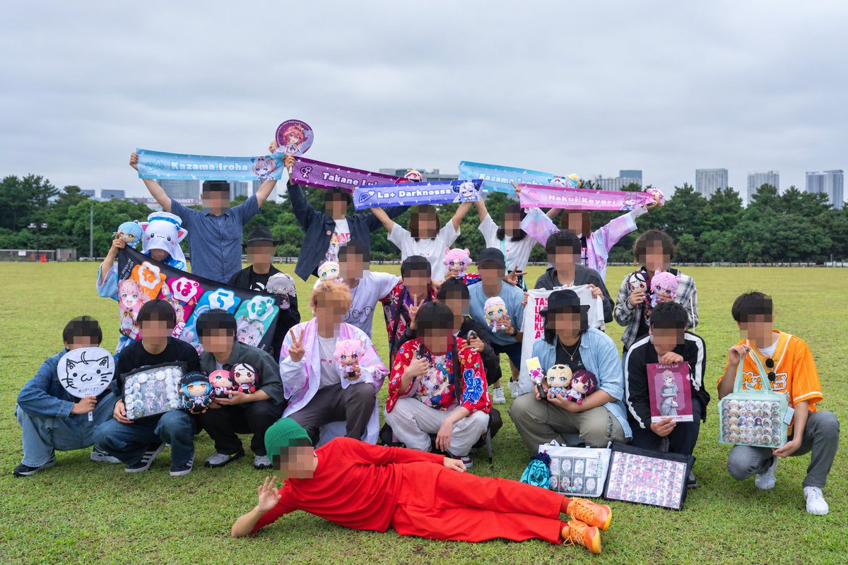 Josyuuchi's tweet photo. 投稿遅くなりました
ねぽっくす07世代限定撮影会2日間参加ありがとうございました。
今回は8人のファンが集まるということもあり2日間で30人以上の人に参加していただきました。
鯖内外から参加してくれて企画してよかったなと感じています。
#07ホロリスの旅路 #07ホロリス https://t.co/w8dX7vyARS