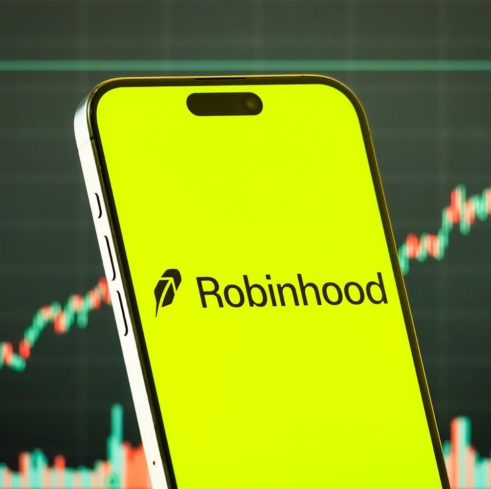 Ryan__Rigg's tweet photo. $AMC CEO Adam Aron calling out Robinhood again this morning https://t.co/bErXXCfCtR