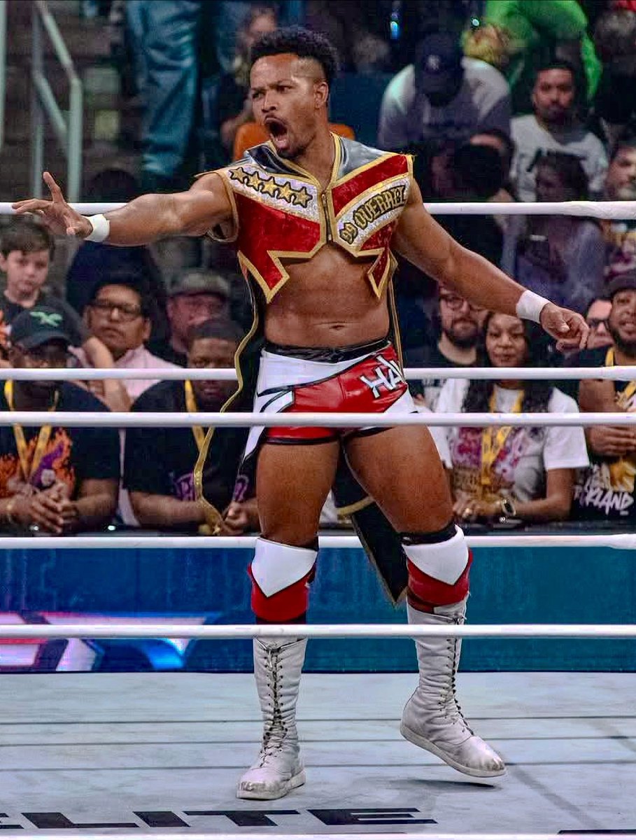 TrustInPhil's tweet photo. Random match-up...or tag team...of the day?

@Alan_V_Angels and @TheMylesHawkins squaring off would be an absolutely banger. Very similar hard-hitting, technical, well paced styles...that would make for a good match OR as an amazing team. https://t.co/Bn0KEB4gsC