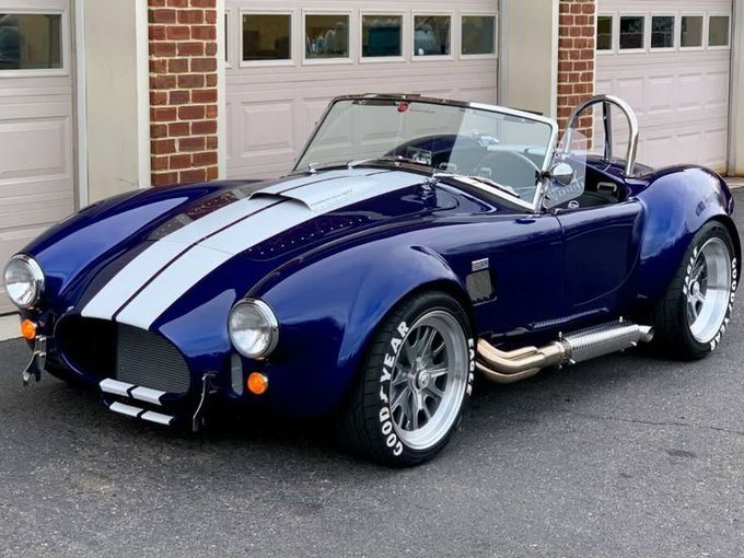 Emma646479zzm's tweet photo. Midnight Blue, white racing stripes, side pipes, and pure attitude. 🐍🔥

The Shelby Cobra 427 S/C—raw, timeless, and impossible to ignore. https://t.co/954VbHeYMq