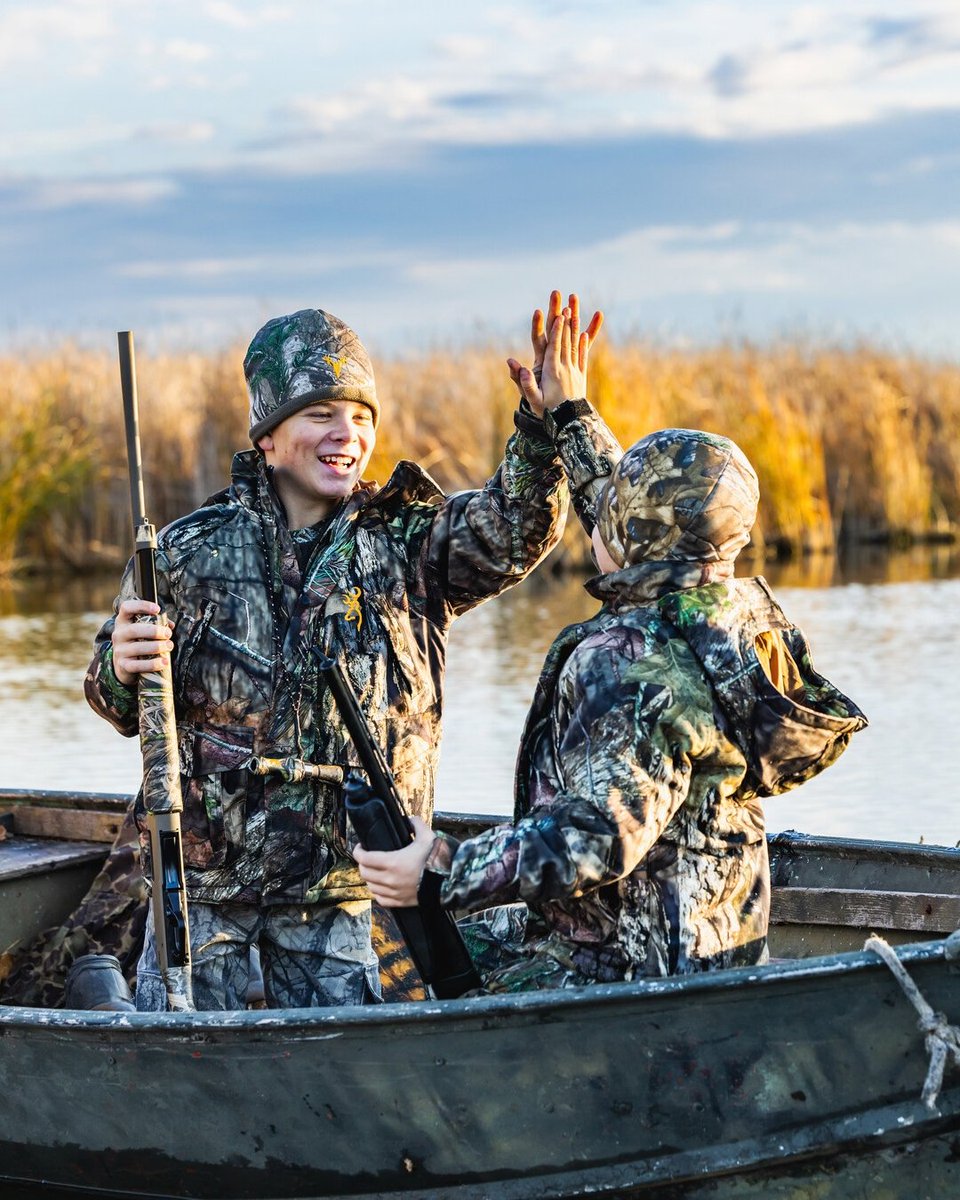 GoodLifeND's tweet photo. Golden fields. Crisp mornings. Hunting season is here. 🍂

And North Dakota is ready for a good one. Ample spring precipitation created near-ideal nesting and brood-rearing habitat, setting the stage for another strong hunting season. https://t.co/dnf5ZRNzPJ